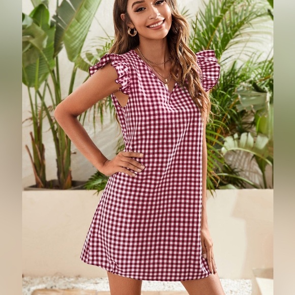 Emery Rose Dresses & Skirts - Elegant Checkered Ruffle Sleeve Mini Dress